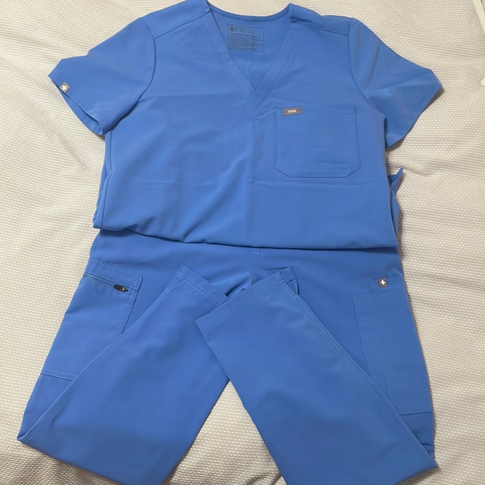 Figs ceil blue set. Small petite pants/small top